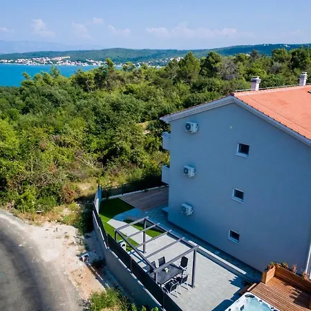 Ibis Apartman Čižići