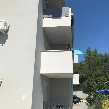 Ibis Apartman Čižići